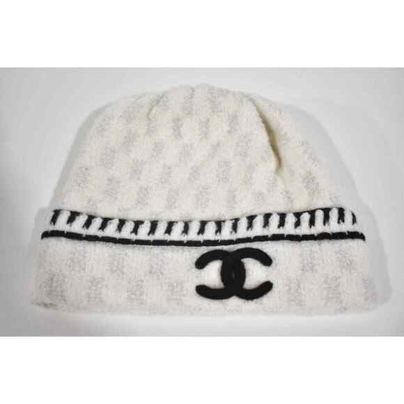 Chanel 22A Cashmere Wool Silk Black White CC Logo Beanie Winter Hat Cloche main image 8